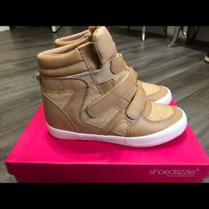 Wedge sneakers